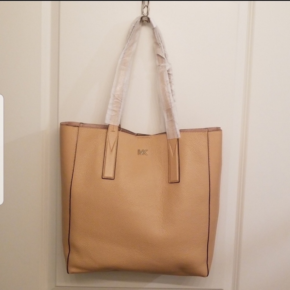 New Michael Kors Bag